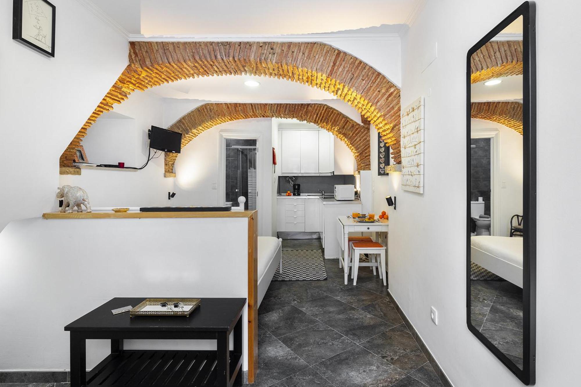 Whome Cozy Alfama Haven: Perfect For Exploring Lissabon